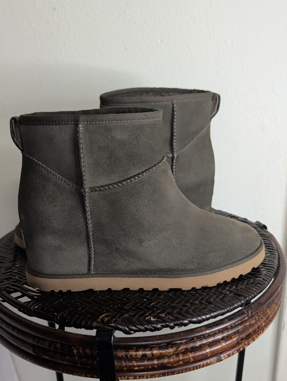 UGG ‘Classic Femme Mini’ Women Size 9 Gray Suede Shearling Ankle Boot Wedge